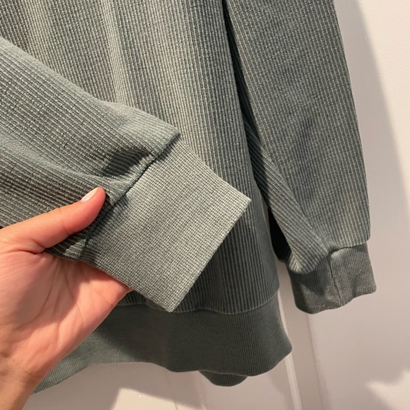 Oversized ribbed pullover - Picture 3 of 4